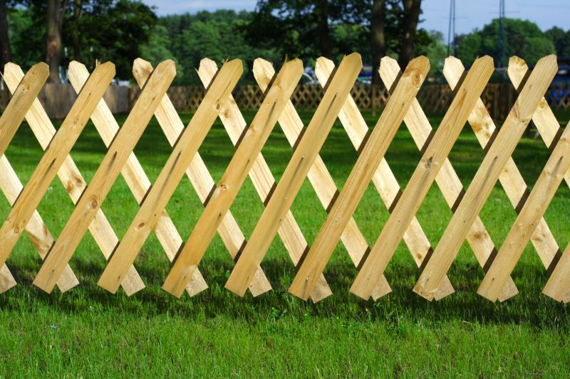 Wooden Garden Trellis Service detail